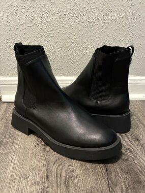 Kenneth Cole Black Platform Chelsea Ankle Boots